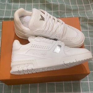 Louis Vuitton White Sneakers Women’s Size 9